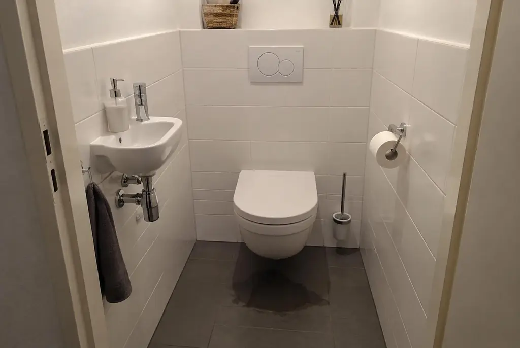 Lekdetectie Montfoort – natte vloer bij een toilet
